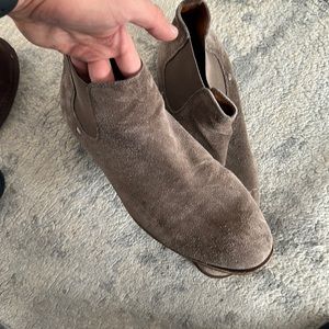 FRYE chelsea boot size 9.5